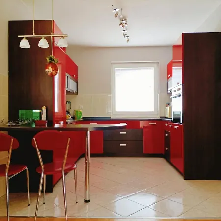 Villa Privates Haus Mit Grossem Garten *